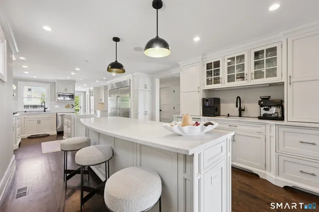 $6,000 | 19 Middle Beach Road, Madison, CT 06443