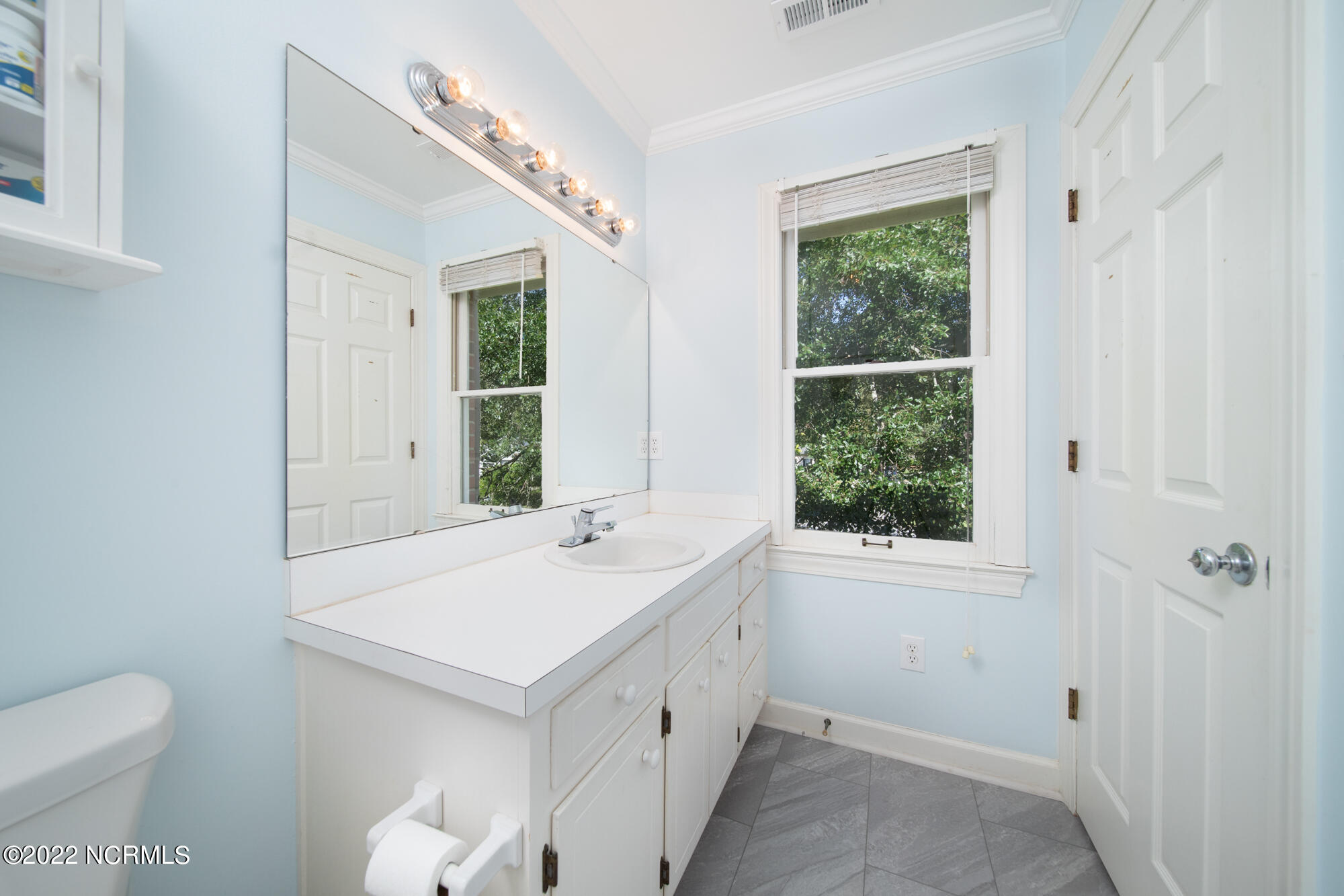 801 Lake Pointe Road New Bern, NC 28562 - Photo 18 of 40 Master Bathroom