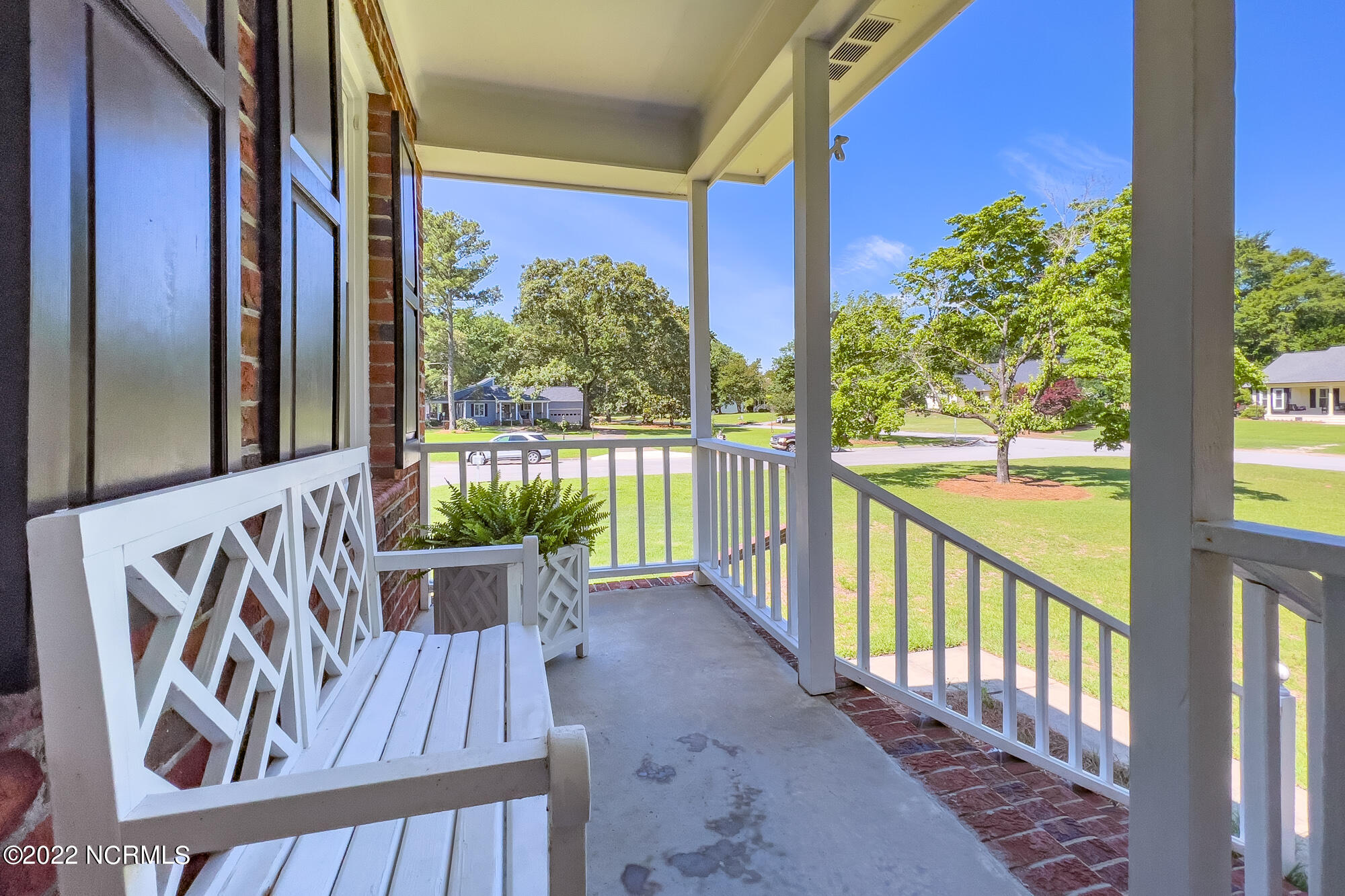 801 Lake Pointe Road New Bern, NC 28562 - Photo 6 of 40 Front