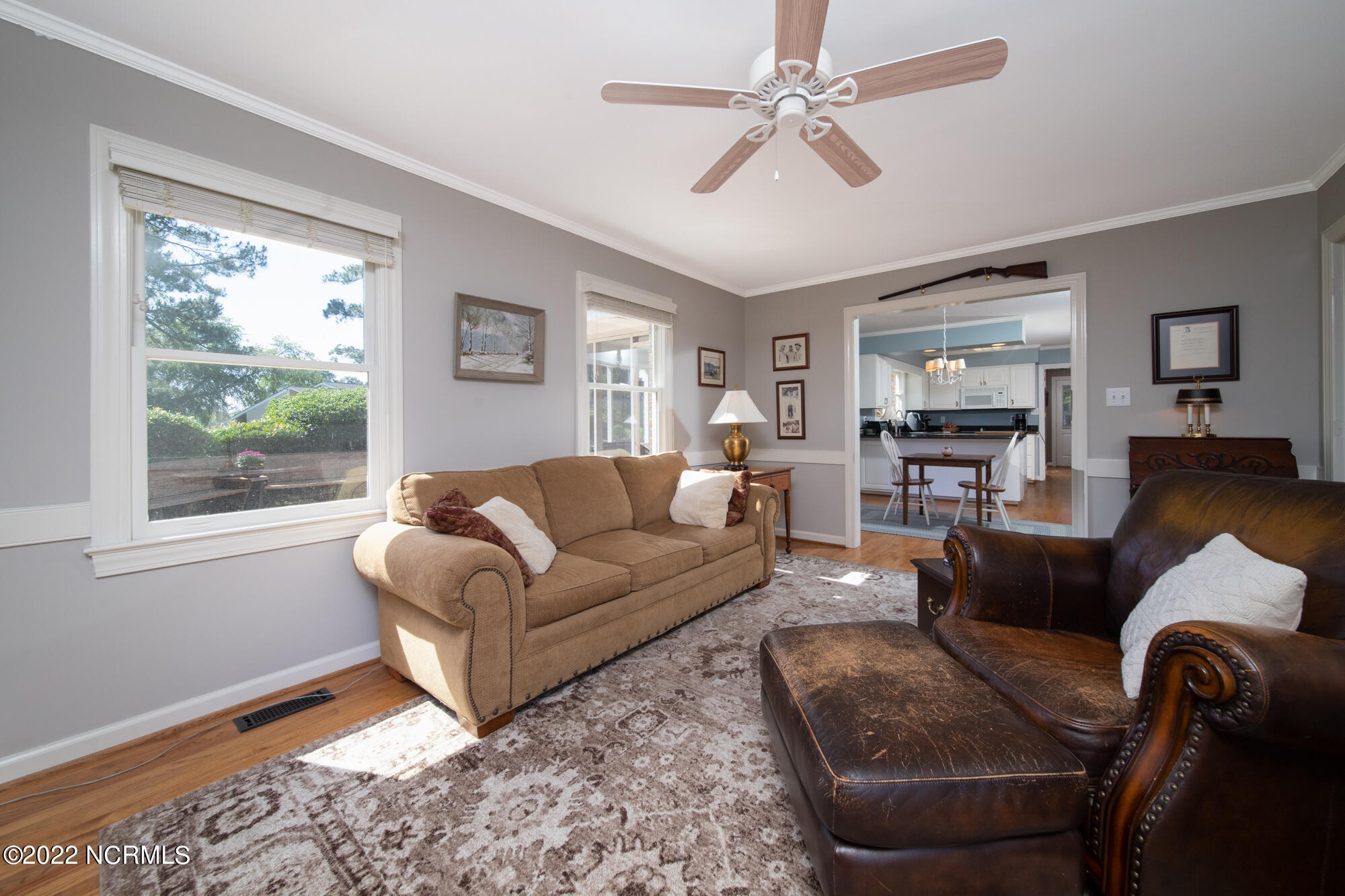 801 Lake Pointe Road New Bern, NC 28562 - Photo 9 of 40 Living Room
