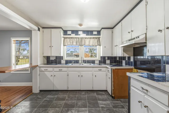 $395,000 | 308 Stelly Road, Carencro, LA 70520