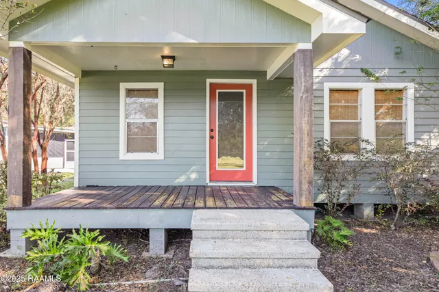 $395,000 | 308 Stelly Road, Carencro, LA 70520