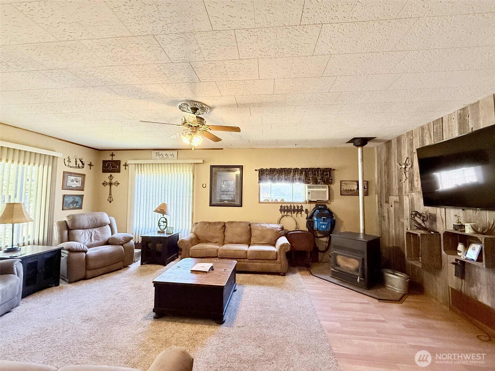 15 Heise Road South Elma, WA 98541 - Photo 4 of 40 a living room with furniture and a flat screen tv