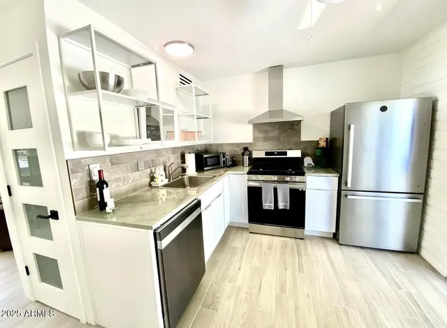 $1,900 | 5811 East Surrey Drive, Unit 2, Cave Creek, AZ 85331