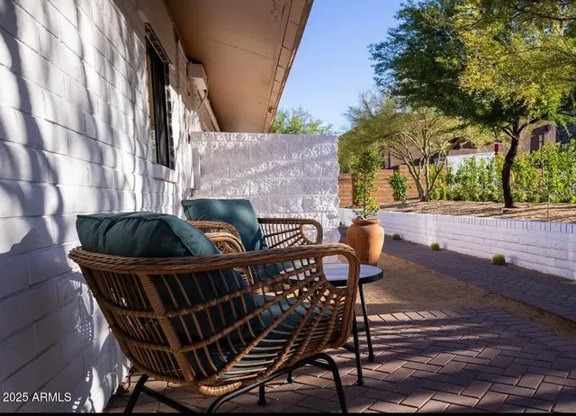 $1,900 | 5811 East Surrey Drive, Unit 2, Cave Creek, AZ 85331