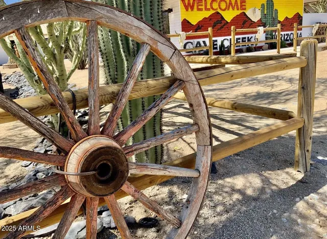 $1,900 | 5811 East Surrey Drive, Unit 2, Cave Creek, AZ 85331