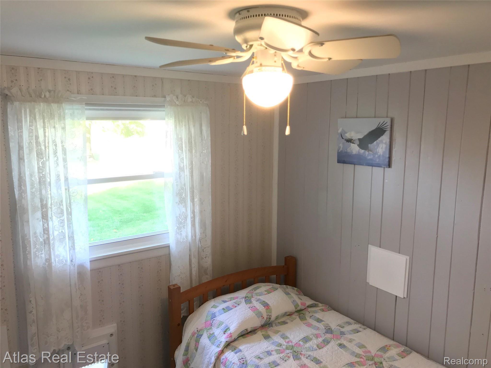 12091 Davison Road Davison, MI 48423 - Photo 21 of 28 BR2.jpg