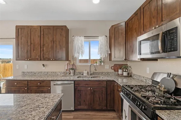 $390,000 | 84 South 4th Avenue, Deer Trail, CO 80105