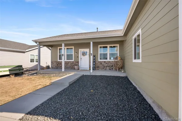 $390,000 | 84 South 4th Avenue, Deer Trail, CO 80105