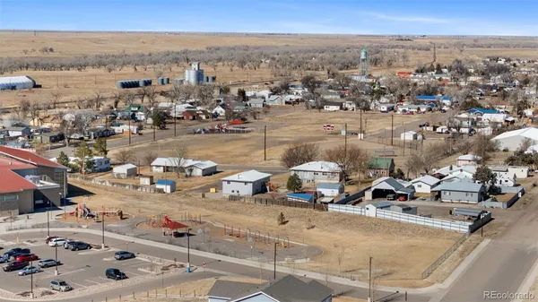 $390,000 | 84 South 4th Avenue, Deer Trail, CO 80105