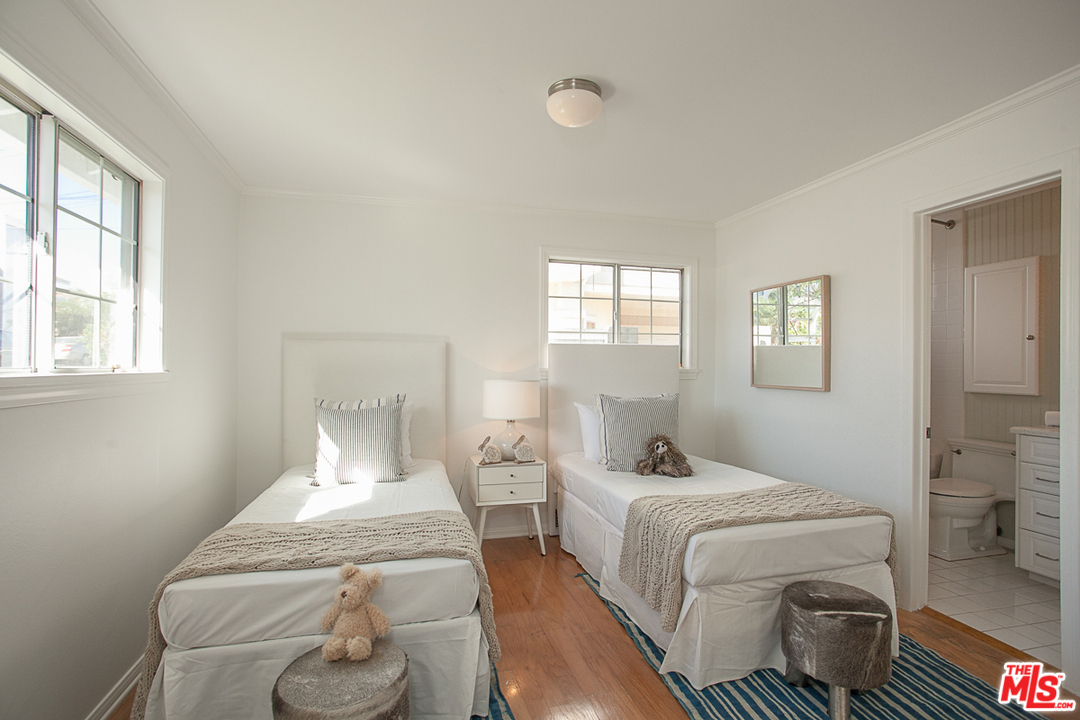 1923 Rockefeller Lane Redondo Beach, CA 90278 - Photo 15 of 32 Gallery Image 15