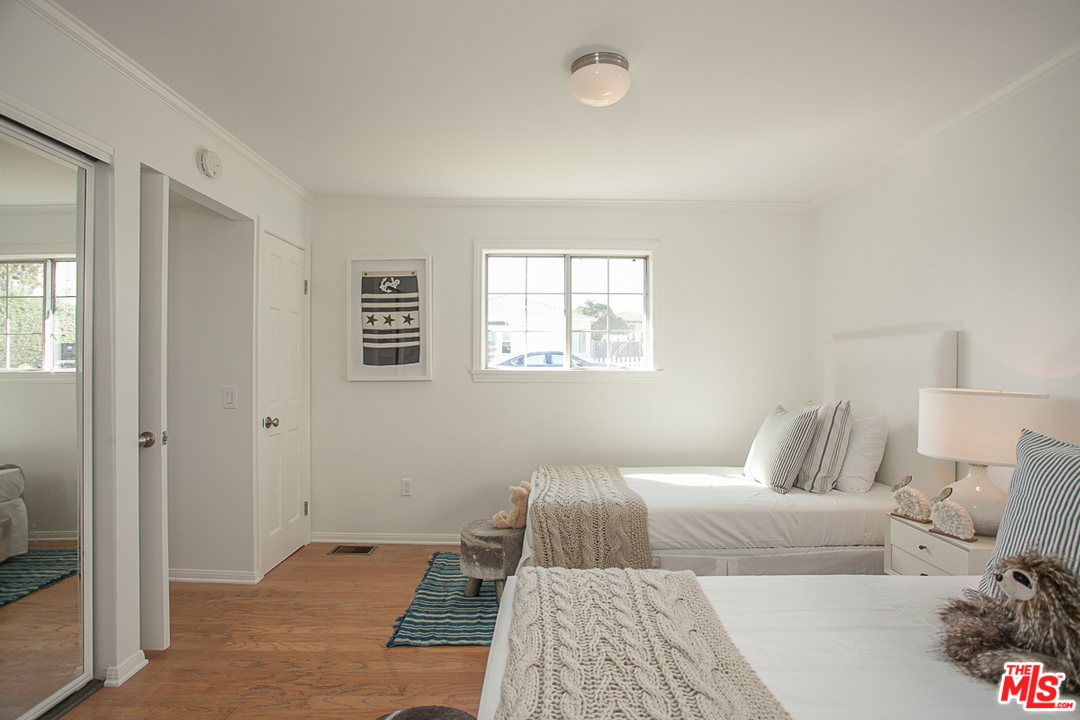 1923 Rockefeller Lane Redondo Beach, CA 90278 - Photo 17 of 32 Gallery Image 17