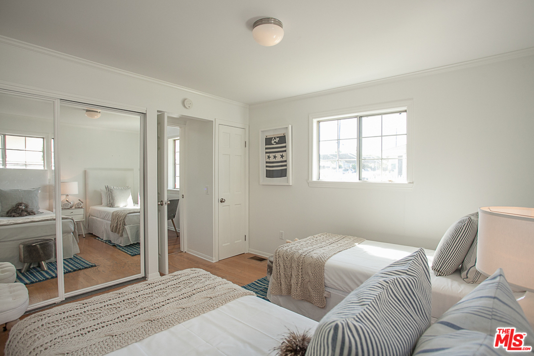 1923 Rockefeller Lane Redondo Beach, CA 90278 - Photo 18 of 32 Gallery Image 18