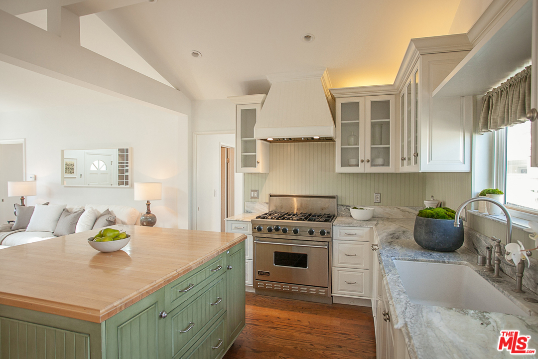 1923 Rockefeller Lane Redondo Beach, CA 90278 - Photo 27 of 32 Gallery Image 27
