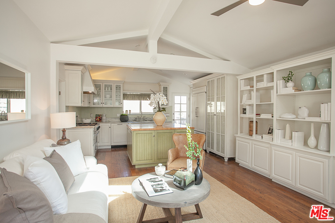 1923 Rockefeller Lane Redondo Beach, CA 90278 - Photo 9 of 32 Gallery Image 9