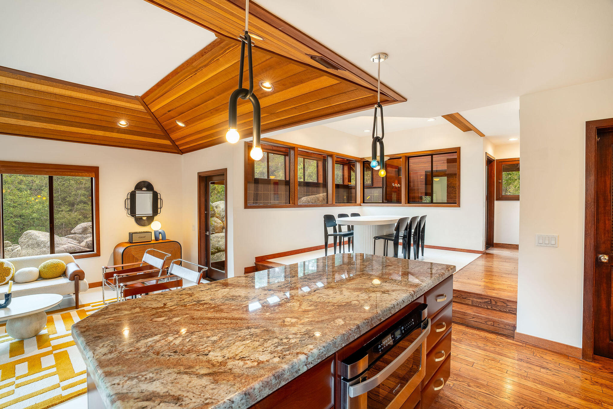 25504 Cedar Glen Drive Idyllwild, CA 92549 - Photo 18 of 60 25504CedarGlenDr.-33