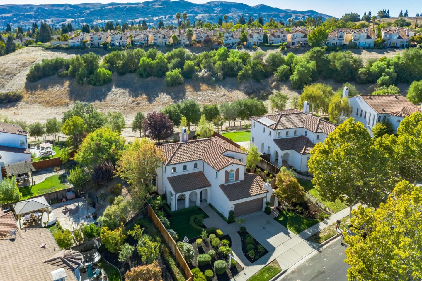 1193 South Chanterella Drive San Ramon, CA 94582 - Photo 40 of 45 an aerial view of multiple house