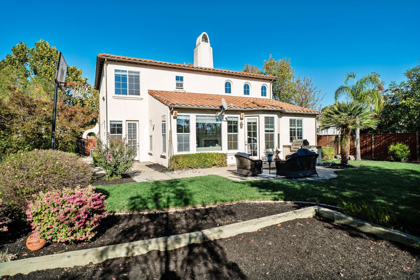1193 South Chanterella Drive San Ramon, CA 94582 - Photo 7 of 45 front view of a house with a yard