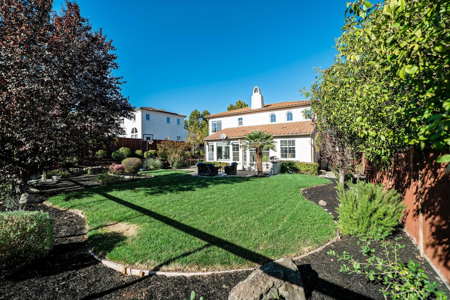 1193 South Chanterella Drive San Ramon, CA 94582 - Photo 8 of 45 a front view of a house with garden