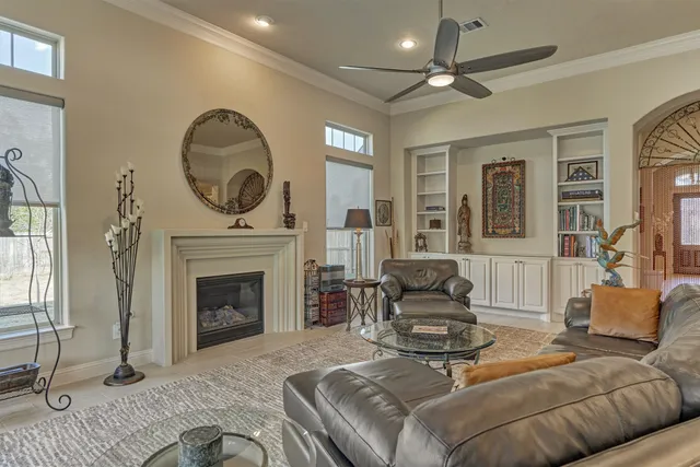 $699,000 | 122 Coral Bells Court, Conroe, TX 77304