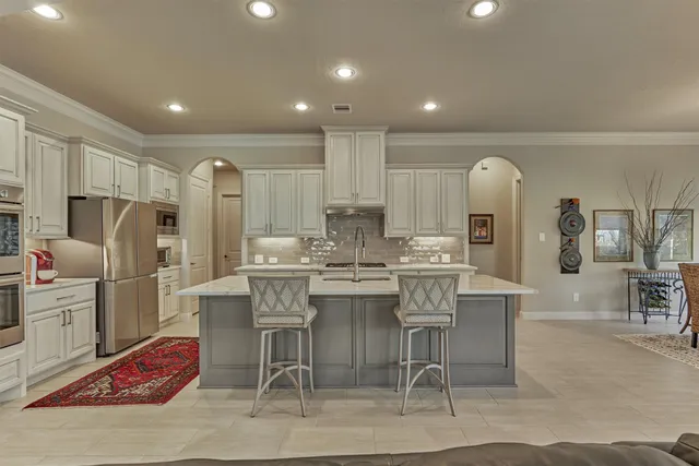 $699,000 | 122 Coral Bells Court, Conroe, TX 77304