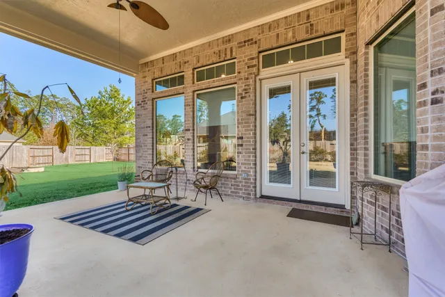 $699,000 | 122 Coral Bells Court, Conroe, TX 77304