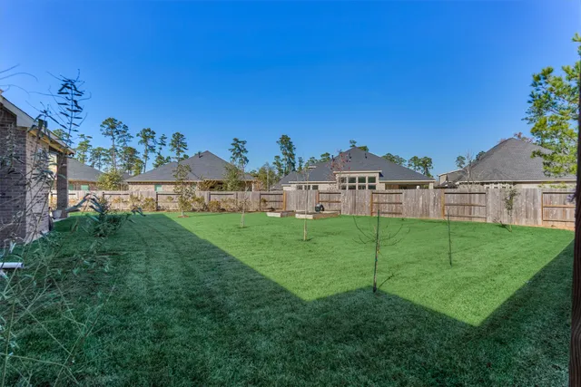 $699,000 | 122 Coral Bells Court, Conroe, TX 77304