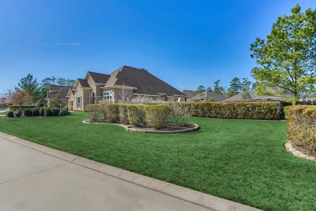 $699,000 | 122 Coral Bells Court, Conroe, TX 77304