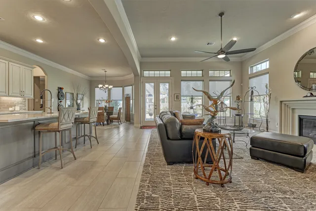 $699,000 | 122 Coral Bells Court, Conroe, TX 77304