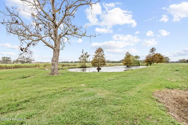 $350,000 | 8438 Dudley Road, Abbeville, LA 70510