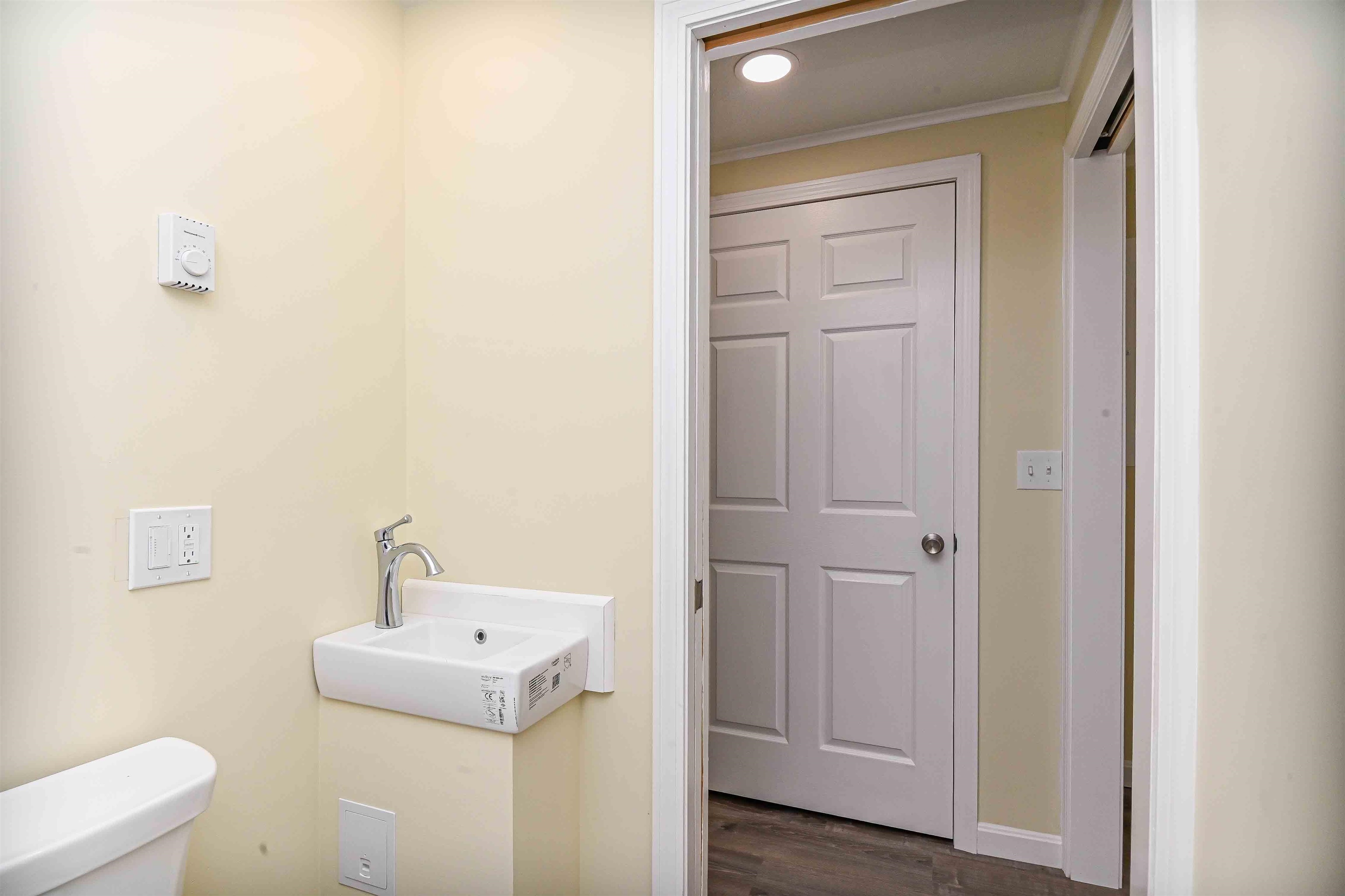 6 Dingle Road, Unit 4 York, ME 03909 - Photo 14 of 43