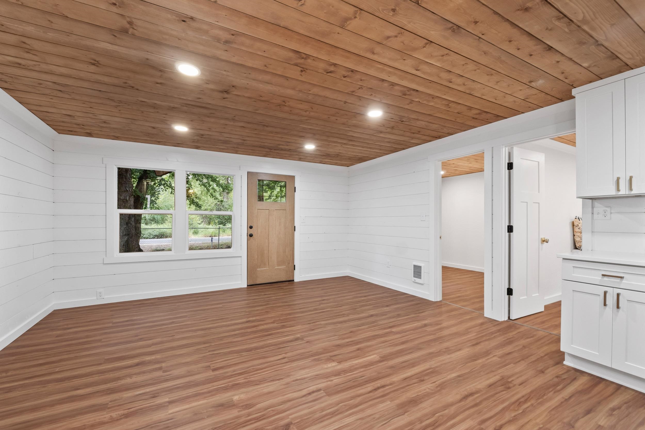 34326 North Milan Road Chattaroy, WA 99003 - Photo 6 of 25 Gallery Image 6