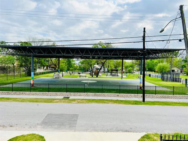 $2,995 | 3229 Tuam Street, Houston, TX 77004