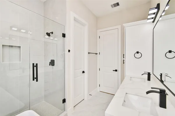 $2,995 | 3229 Tuam Street, Houston, TX 77004