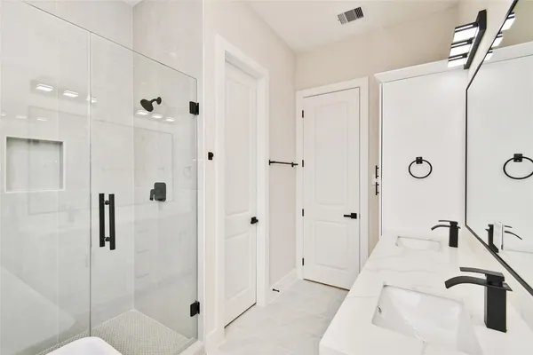 $2,995 | 3229 Tuam Street, Houston, TX 77004