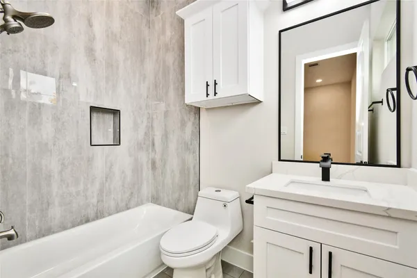 $2,995 | 3229 Tuam Street, Houston, TX 77004
