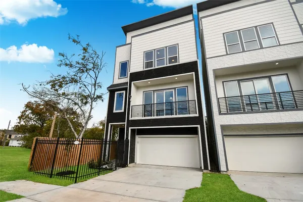 $2,995 | 3229 Tuam Street, Houston, TX 77004