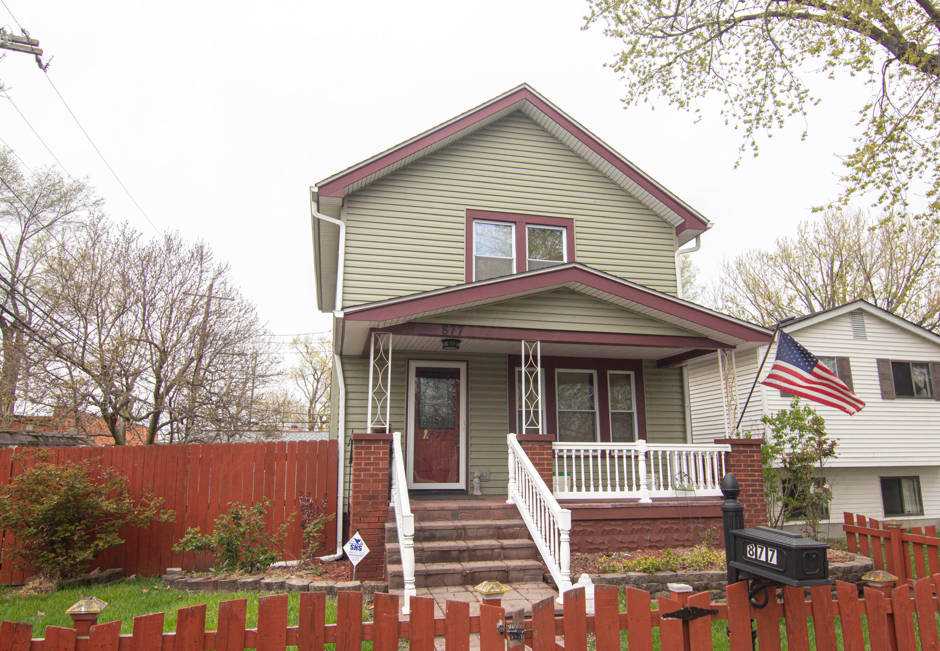 877 Elaine Road Columbus, OH 43213 - Photo 1 of 10