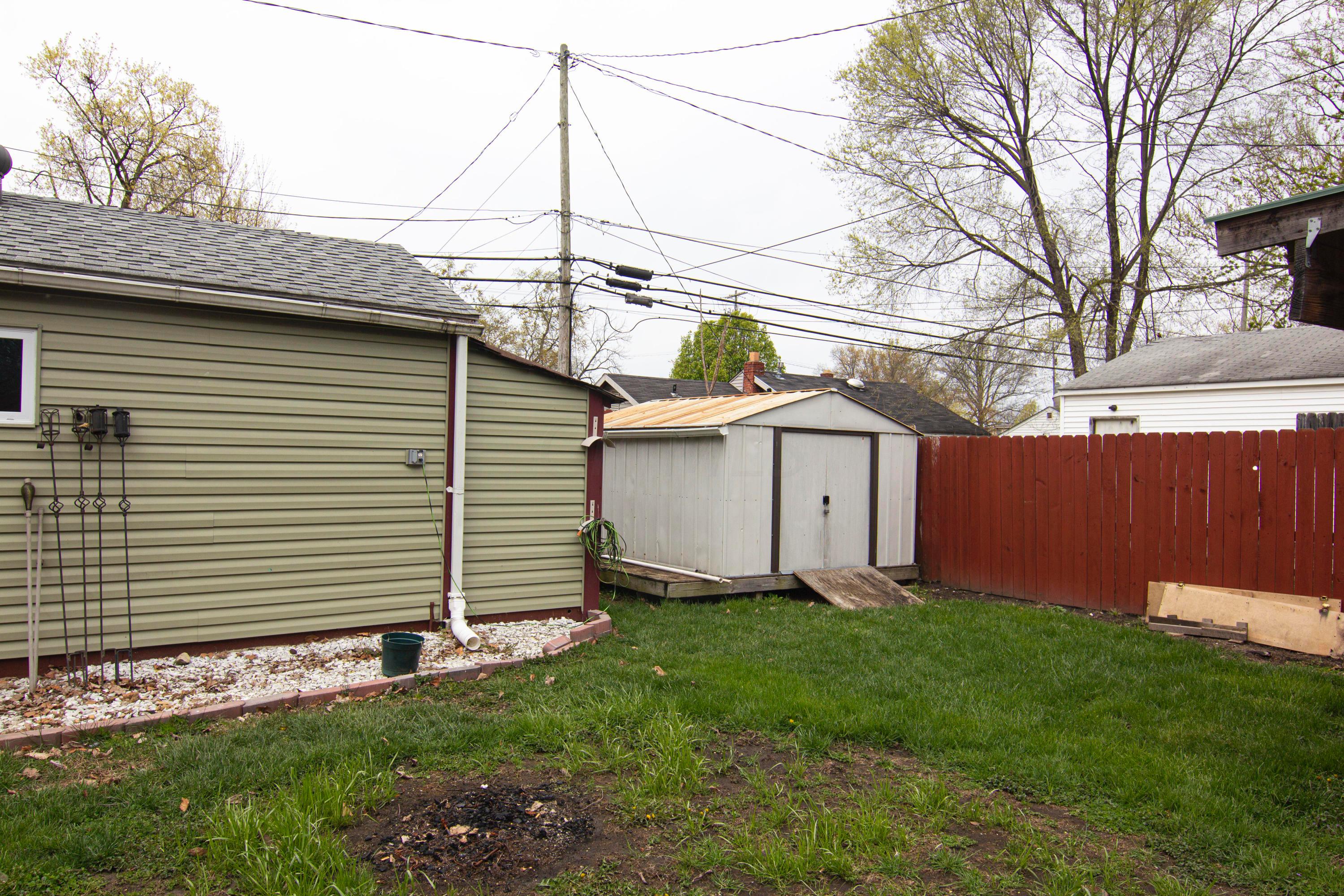 877 Elaine Road Columbus, OH 43213 - Photo 8 of 10
