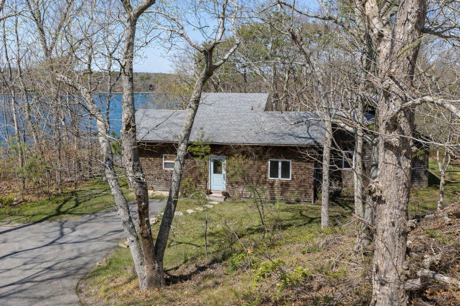 309 Barnes Road Oak Bluffs, MA 02557 - Photo 4 of 35
