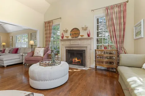 $975,000 | 1730 Yale Court, Lake Forest, IL 60045