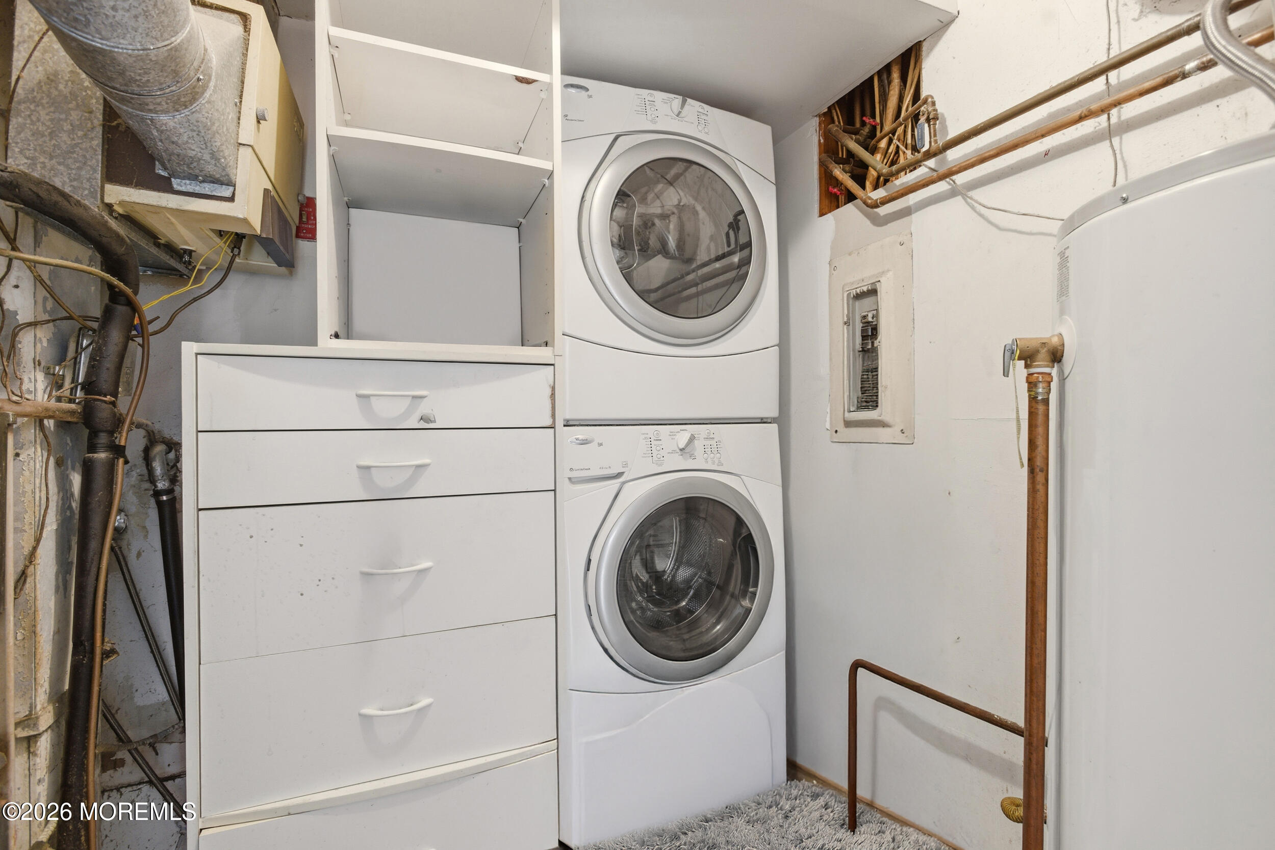 31 Chelsea Road Jackson, NJ 08527 - Photo 3 of 57 a utility room with dryer and washer