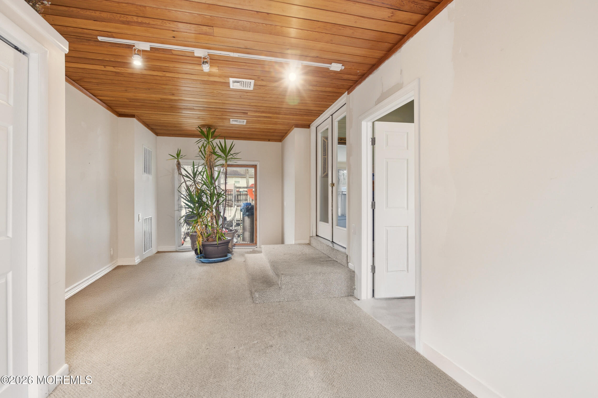 31 Chelsea Road Jackson, NJ 08527 - Photo 43 of 57 a view of entryway