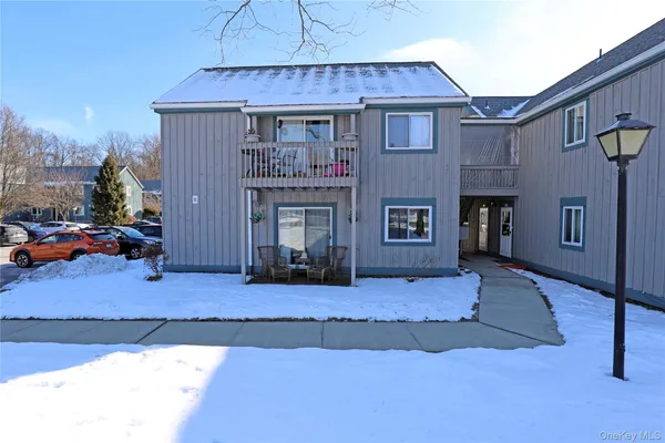 $175,900 | 81 Sterling Street, Unit 81, Beacon, NY 12508