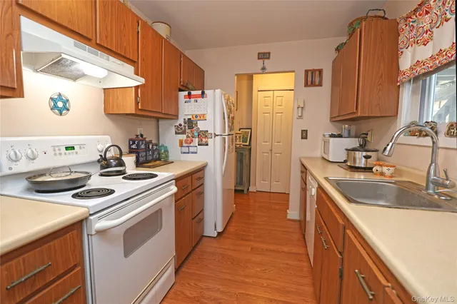 $180,000 | 81 Sterling Street, Unit 81, Beacon, NY 12508