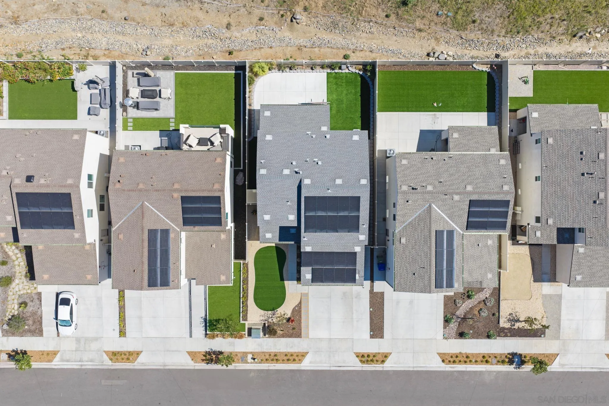 35241 Valencia Point Fallbrook, CA 92028 - Photo 5 of 56 Gallery Image 5