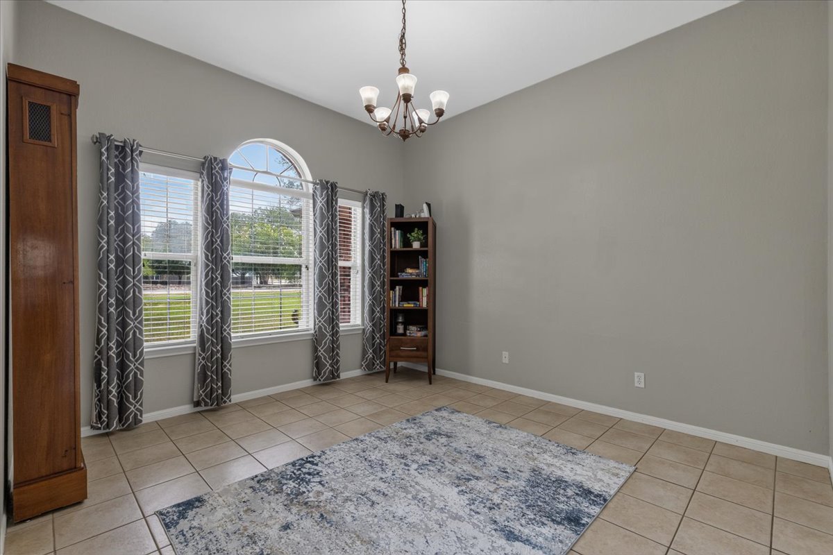 104 Spring Branch Bastrop, TX 78602 - Photo 6 of 39