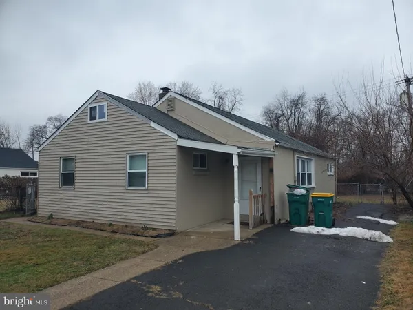 $2,200 | 940 Winder Drive, Bristol, PA 19007
