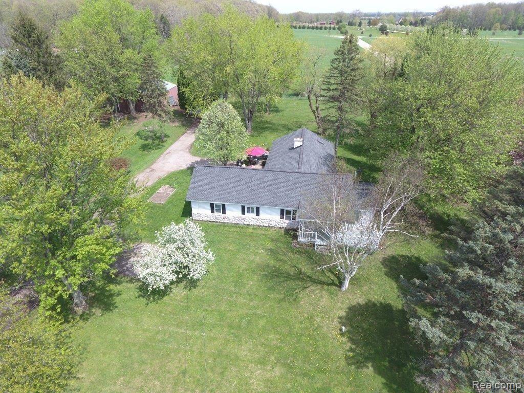 1638 Gray Road Lapeer, MI 48446 - Photo 32 of 41