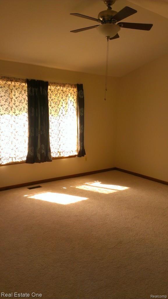 1109 Maple Leaf Drive Rochester, MI 48309 - Photo 11 of 23 Master Bedroom